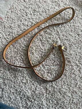 Louis Vuitton Crossbody Strap B30